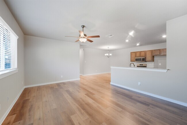 Photo - 9709 Grosbeak Ln