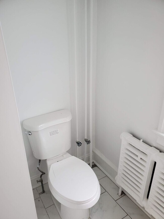 Photo - 2213 Mt Carmel Ave Unidad #2