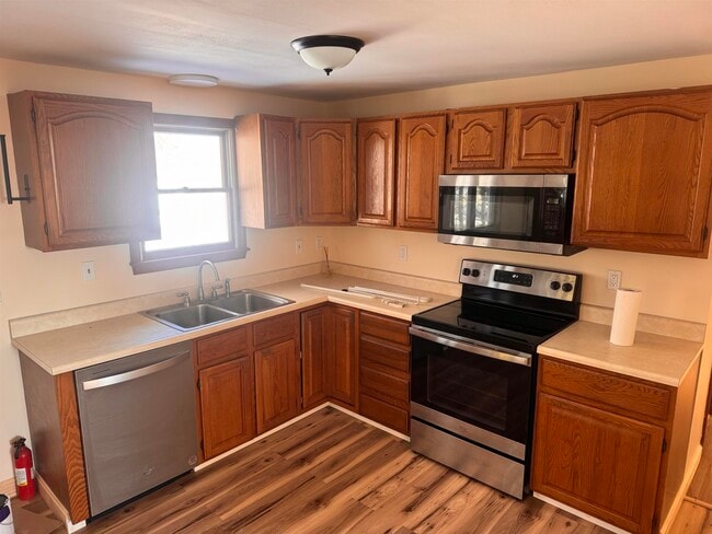 Building Photo - 66 Beaver St Unit #2