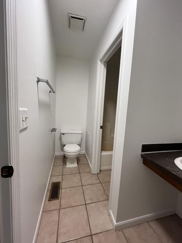 Photo - 16950 Woodlands Drive Unit 11