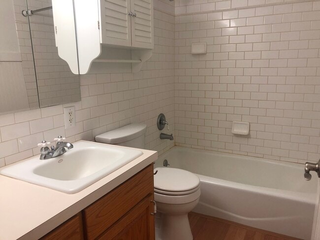 Photo - 420 NW Dack St