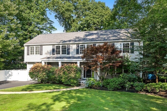 10 Bellevue Ave