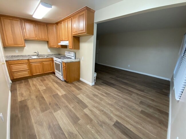 Building Photo - Eta St Unit 4056 Rental