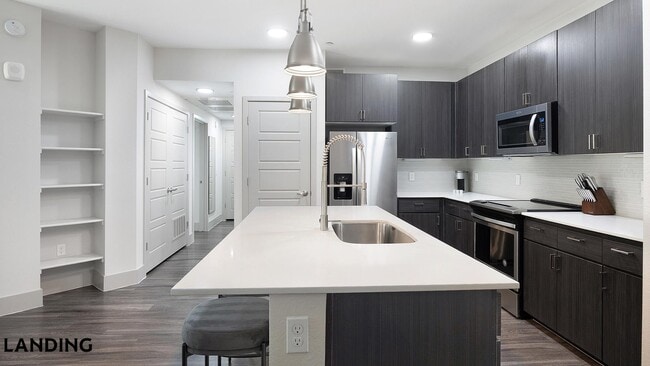 Photo - 2323 E Highland Ave Unidad 2232