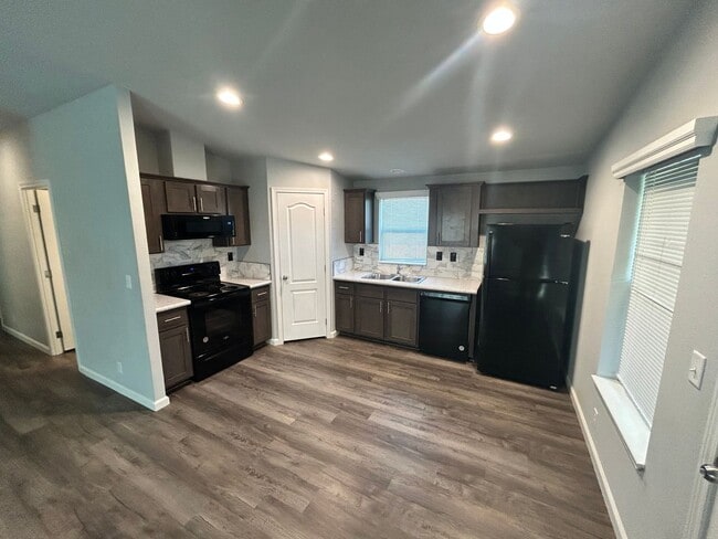 Photo - 2 Bedroom\2 Bath Country Home in Modesto