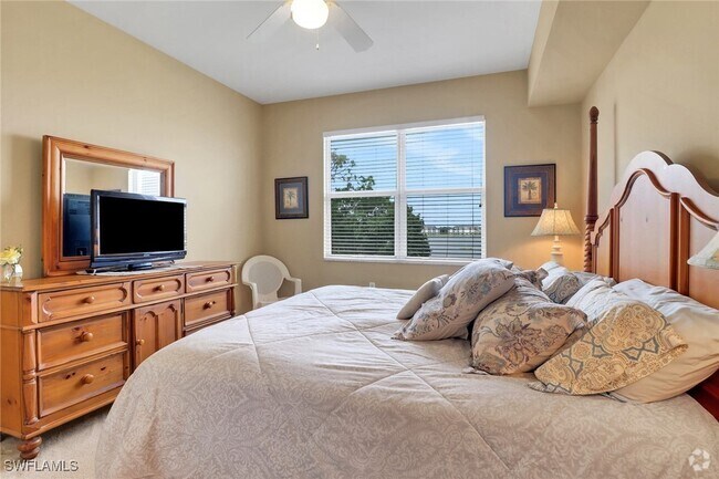 Building Photo - 10390 Washingtonia Palm Way Unit 4443 Rental