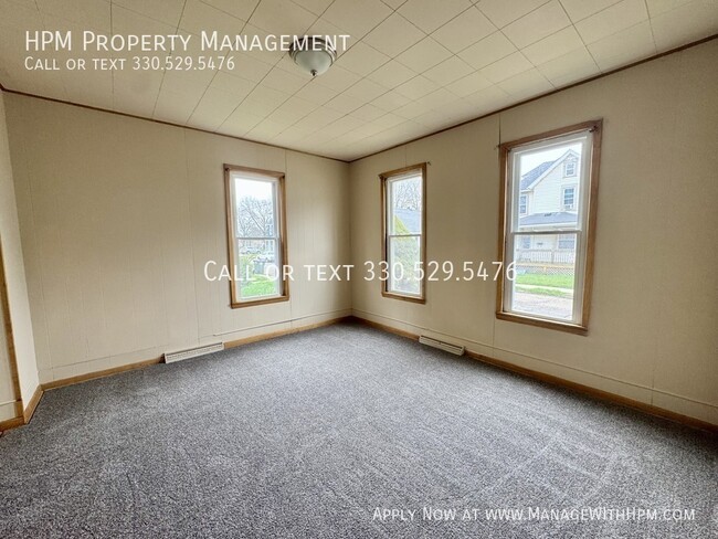 Photo - 601 Lincoln Ave NW