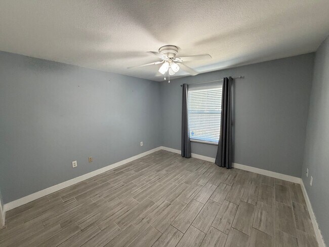 555 E Silverado Ranch Blvd Unit 1020