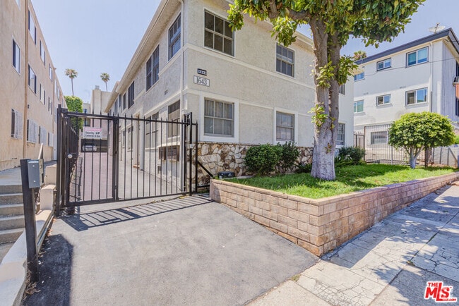 Building Photo - 1643 N Formosa Ave Unit 3 Rental