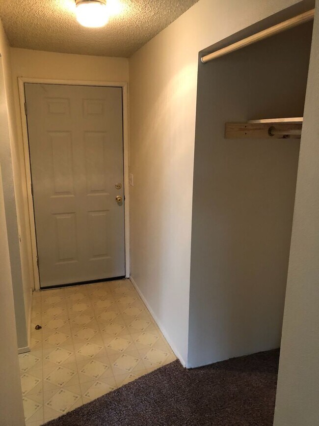 NW Eugene home in culdesac with large yard House Rental in Eugene