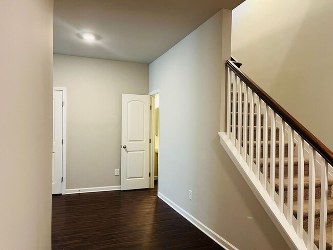 Photo - Beautiful 4 bedroom, 2.5 bathroom home in Newnan! Must see!