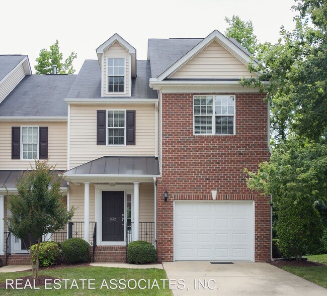 3 br, 2.5 bath House - 832 Saratoga Drive - 3 br, 2.5 bath House - 832 Saratoga Drive