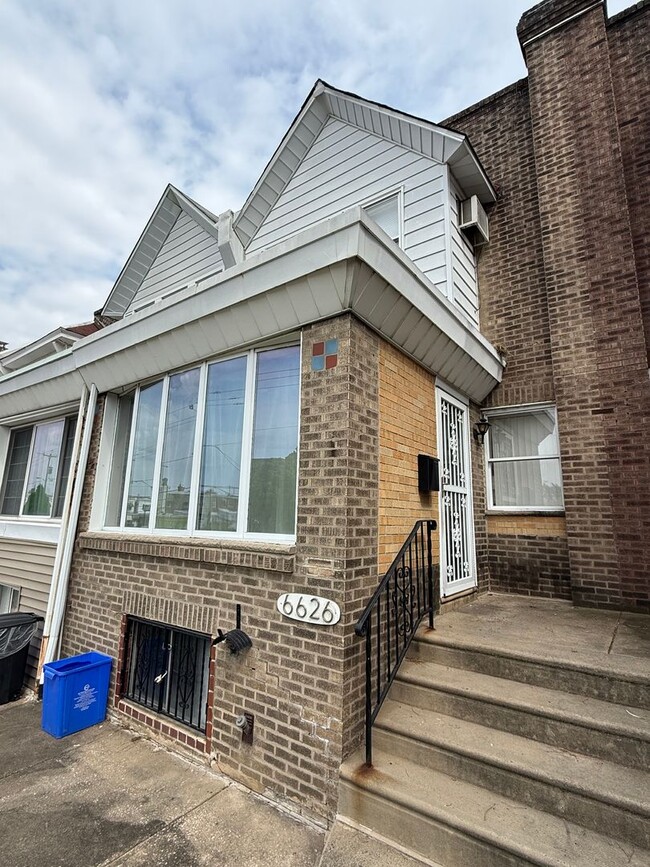 Wonderful Southwest Philadelphia Townhome - Wonderful Southwest Philadelphia Townhome