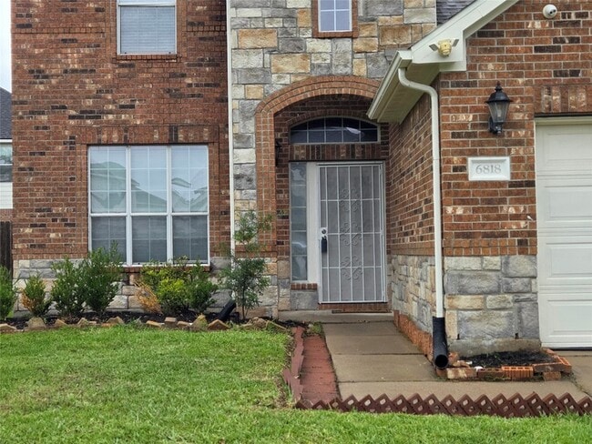 Photo - 6818 Stoneyvale Dr