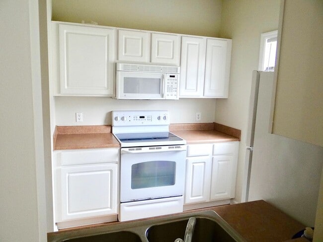 Photo - Annual Rental @ Cross Gate in Deerfield