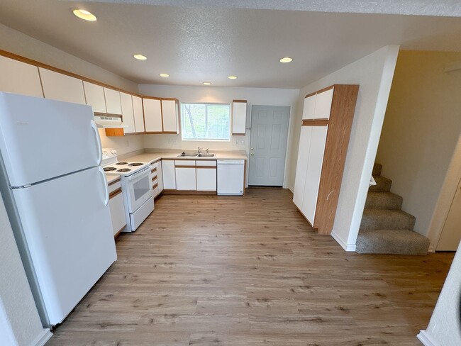 429 Old Fort Rd Unit D