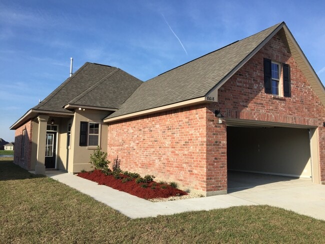 Building Photo - New Lake Front Home in Magnolia Lakes off ...