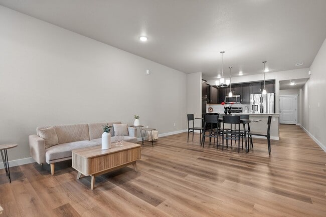 Photo - 350 High Point Dr