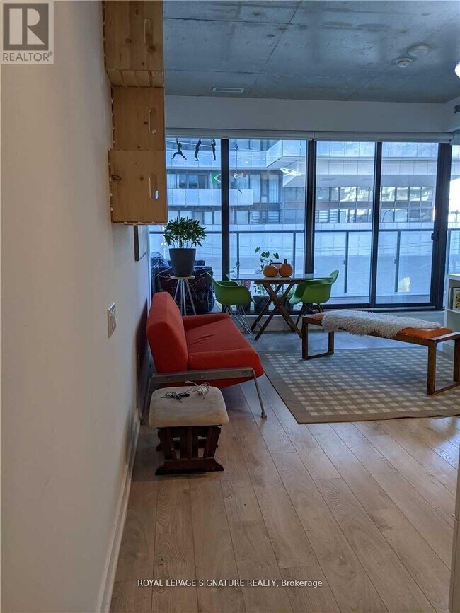 Photo - 185 Roehampton Ave Unité 201