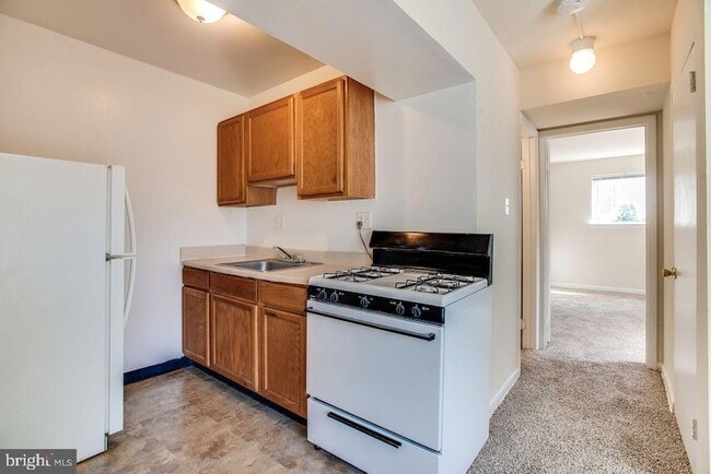 Photo - 5124 Astor Pl SE