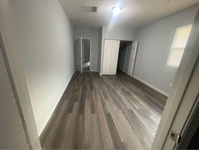 Photo - 1584 W 31st St Unit #3