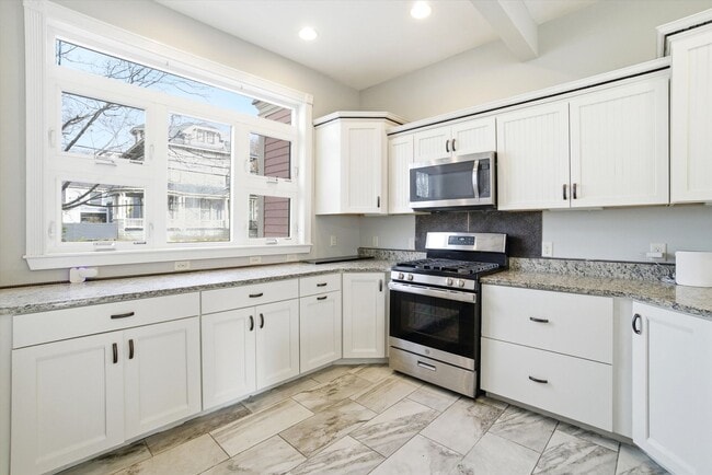 Photo - 68-70 Russell Street, Unit 70,Manchester, NH 03104 Unit 70