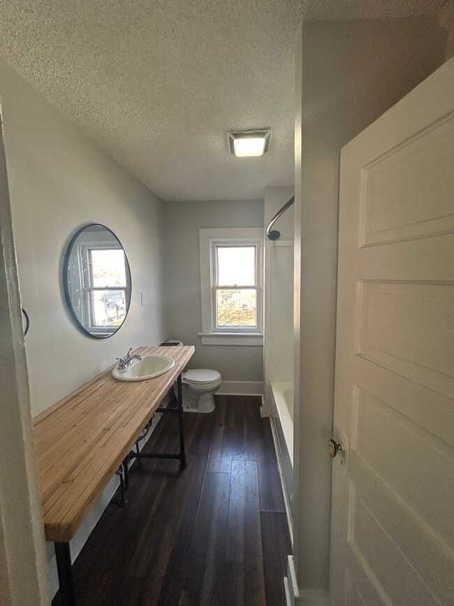 Photo - 1014 Huffman St Unidad 1/2