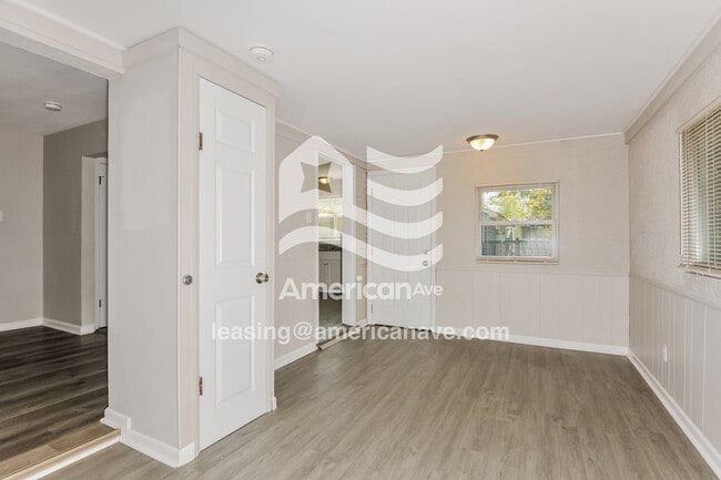 Photo - 327 Wedge Dr