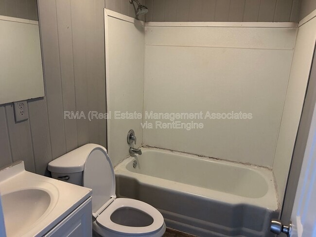 Photo - 740 E Chappell St