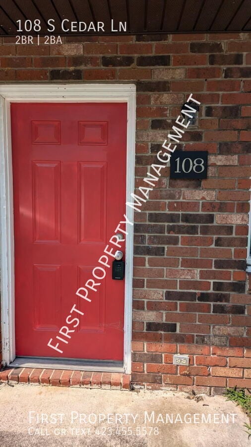 Photo - 108 S Cedar Ln