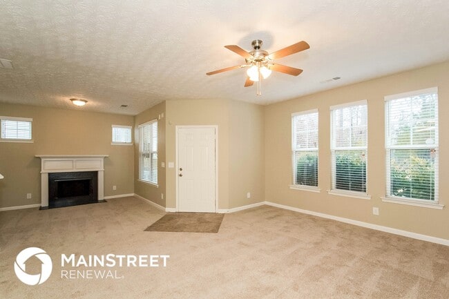 Photo - 4681 Highpoint Ln