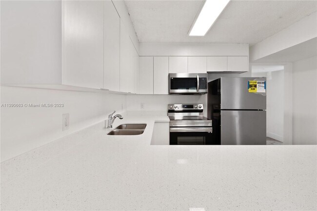 Photo - 805 NW 13th St