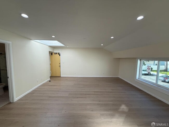 Photo - 258 Dorland St