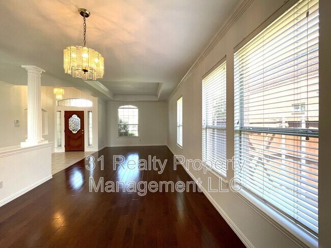 Photo - 4400 Avebury Dr