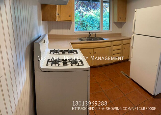 Holladay Duplex - Fresh Paint 2 bed/1 bath