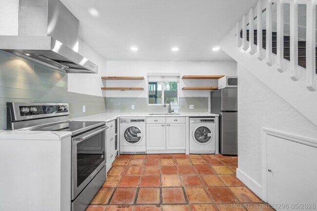 Photo - 1612 SE 2nd St