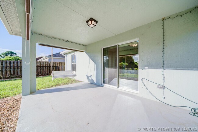 Photo - 4631 SW Athena Dr