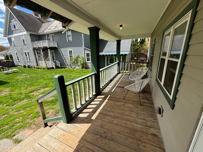 165 Lake Ave