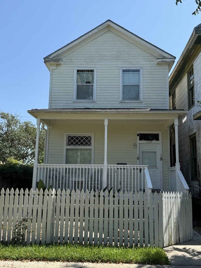 Building Photo - 1519 Avenue M Rental