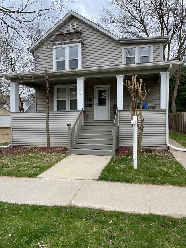 Photo - 614 S Brooks St Townhome