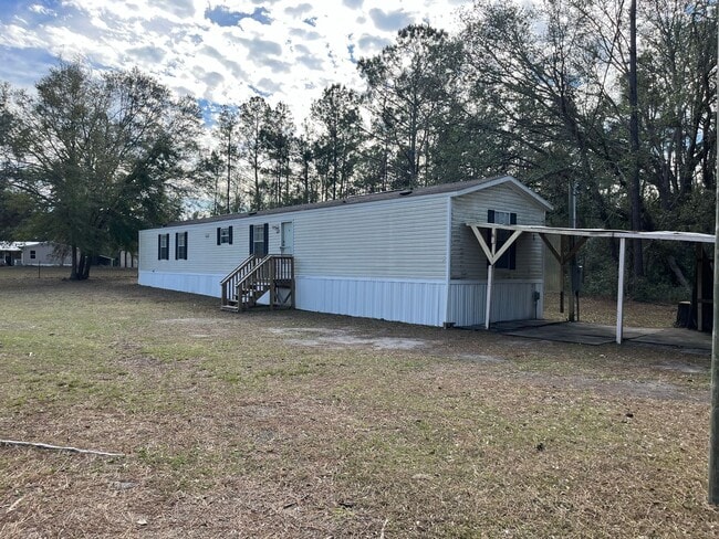 Photo - 3 Bedroom, 2 bathroom Mobile Home on large lot