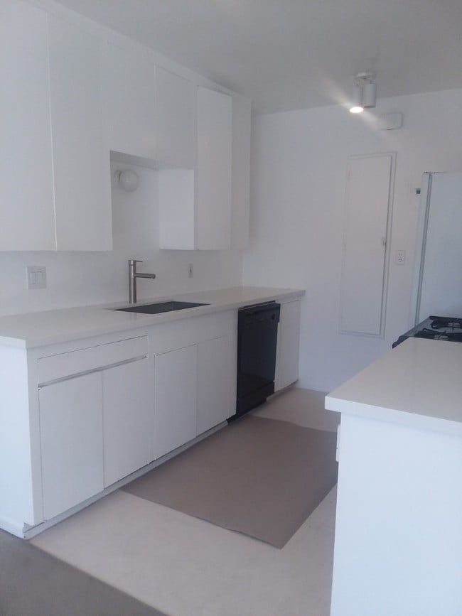 Photo - 1856 10th St Unit D