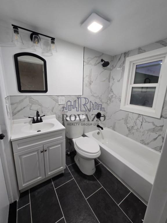 Photo - 1283 Broadway