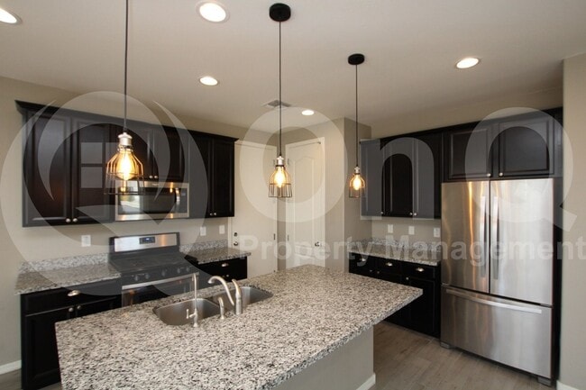 Building Photo - 17120 N 9th Pl Rental