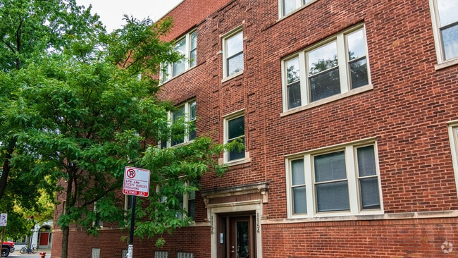 Building Photo - 1156 W Barry Ave Unit 2 Rental