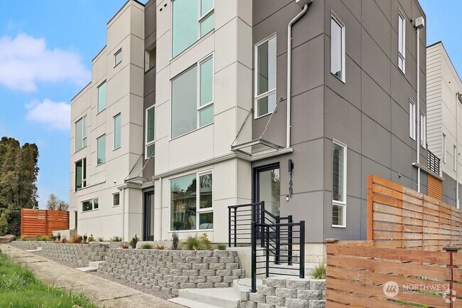 Building Photo - 1467 S Columbian Way Rental