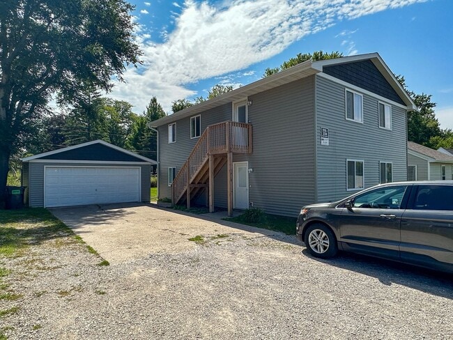 Building Photo - 220 S Dakota Ave