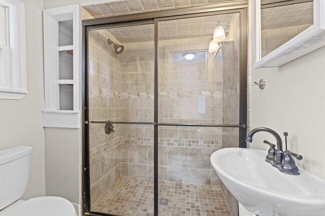 Photo - 2040 Austin Ave