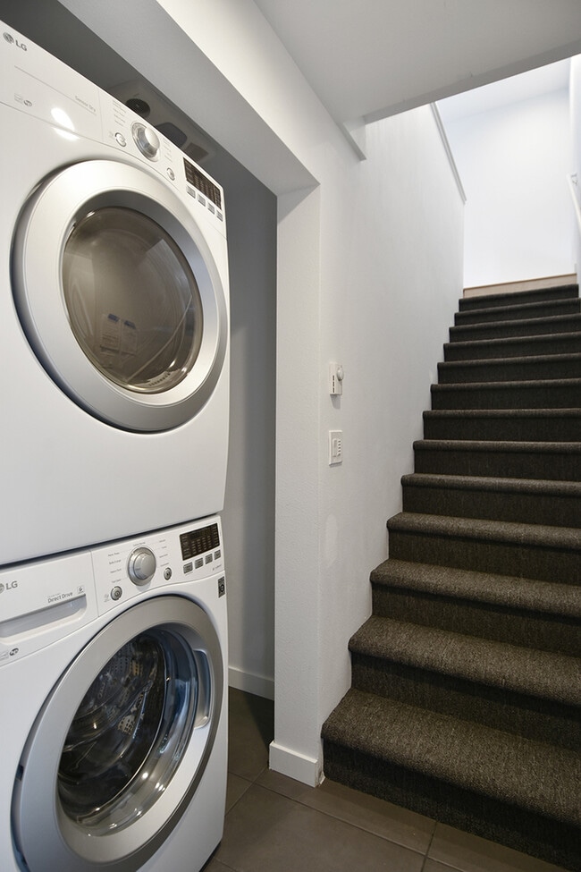 Photo - Beautiful Newer Construction (2019) 1 Bedroom/1 Bath ADU in Convenient Location (Central District)