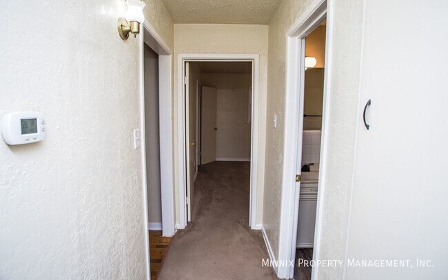 Photo - 2113 S Loop 289 Unit B